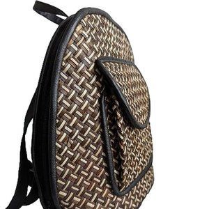 New without tag never used Backpack natural fibers straw woven bicolor